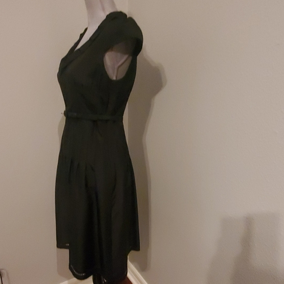 *NWT* TAHARI Black Cap Sleeve Dress - Picture 3 of 6